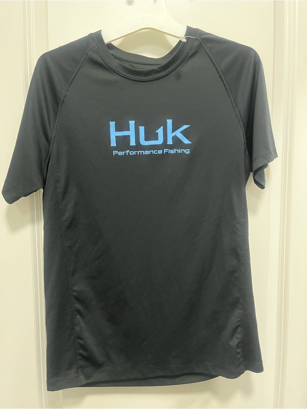Huk Performance Fishing Navy Shirt With Blue Letters Size Youth Large
